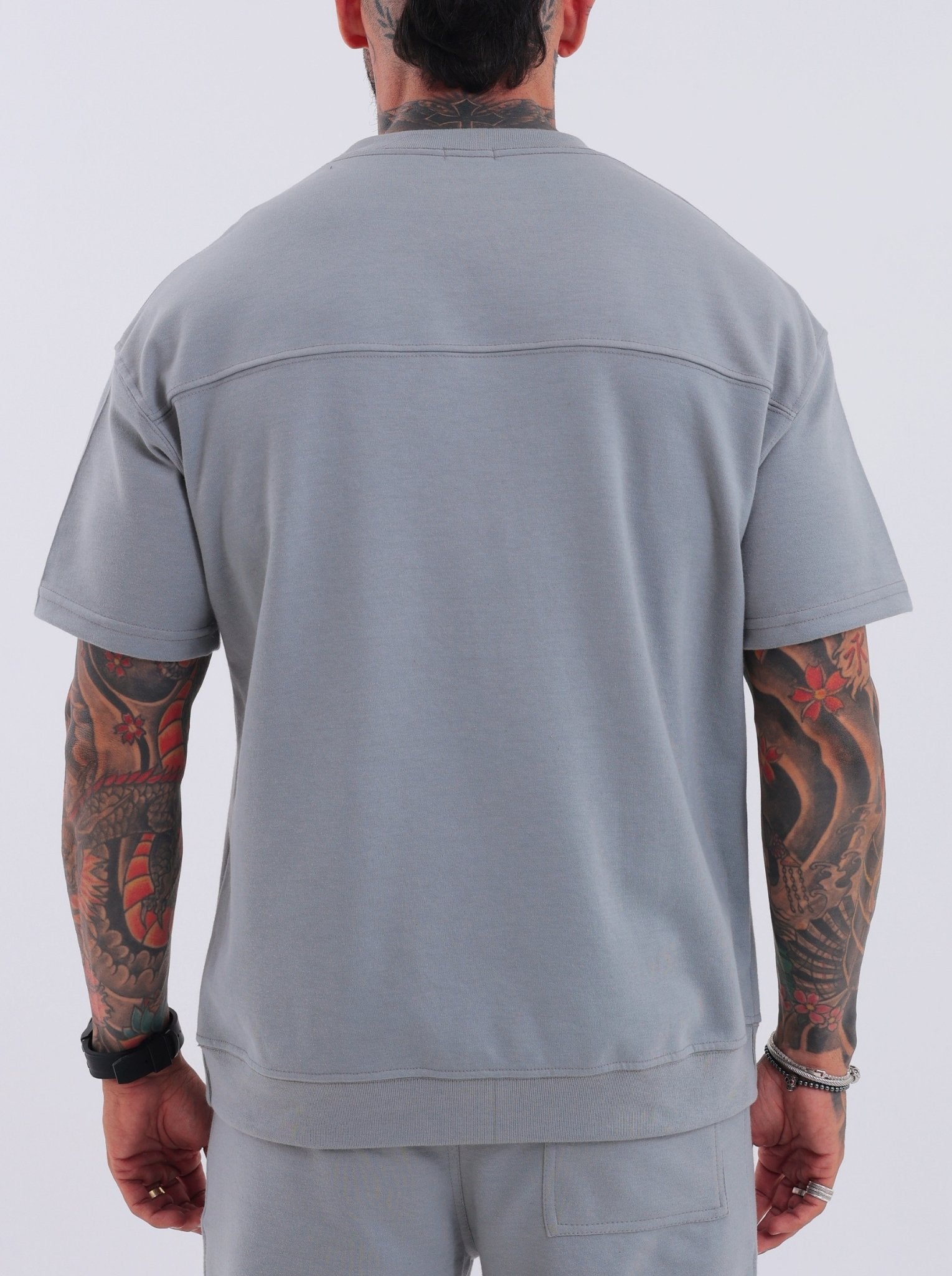 Camiseta Boxy Santorini Cinza