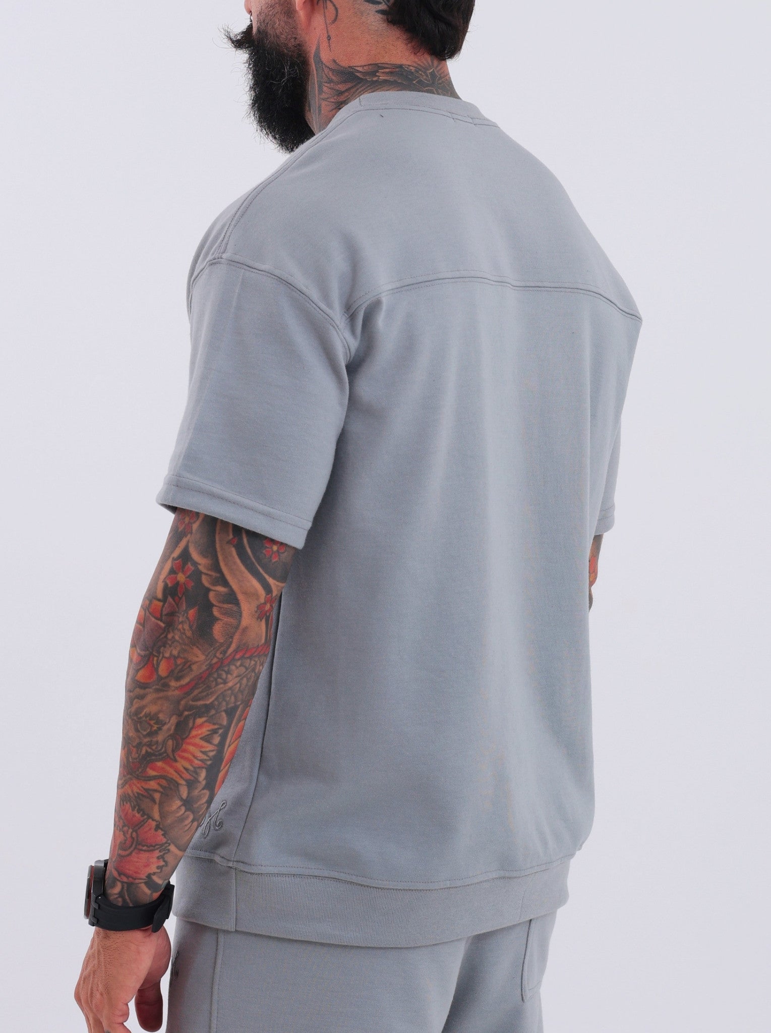 Camiseta Boxy Santorini Cinza